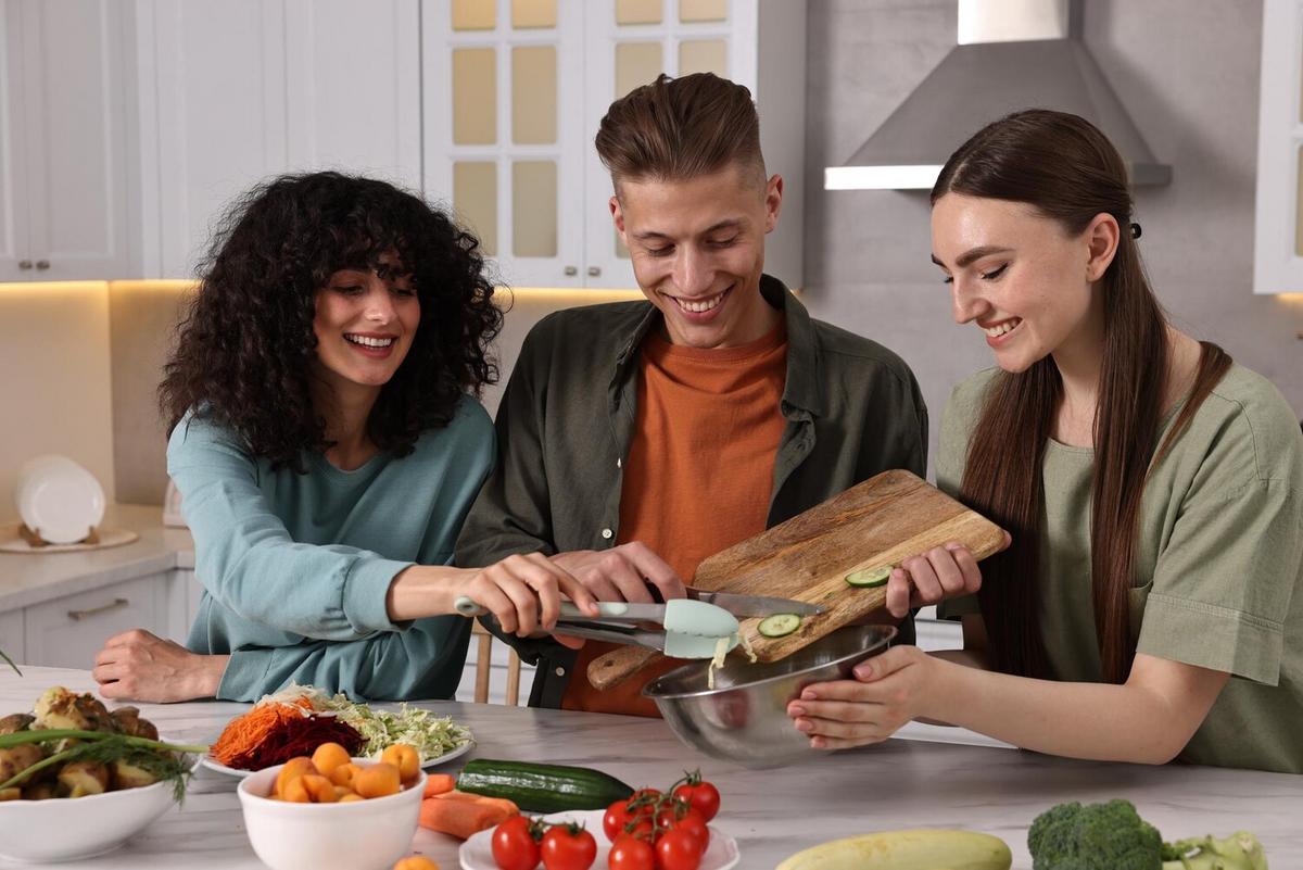 Meal Prep Tips: Quick and Nutritious Meals for Busy Schedules