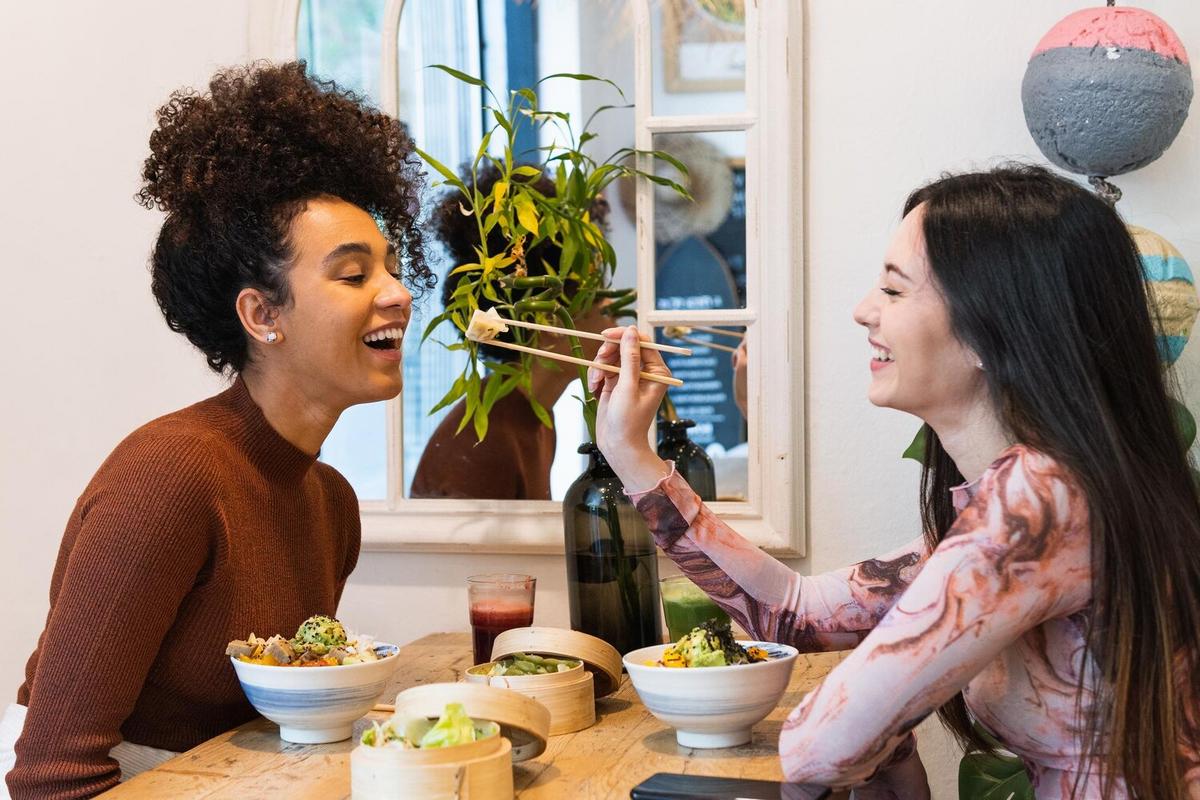 The Science Behind Mindful Eating: How Awareness Boosts Nutrition
